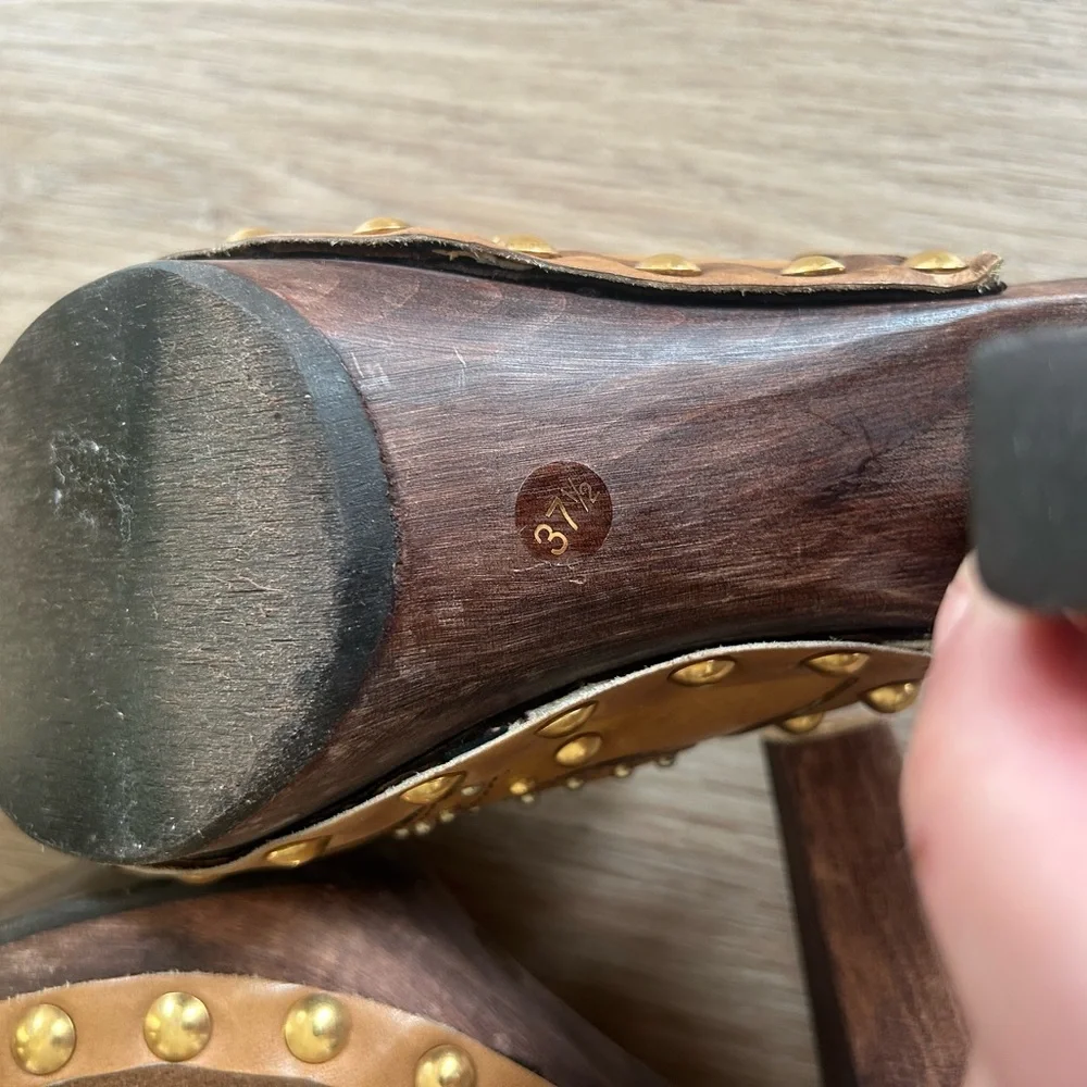 MIU MIU Size 37 1/2 or US 7 studded Brown leather clogs - Picture 8 of 10
